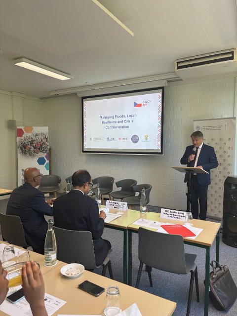 Ambassador Bálek at the DRR seminar