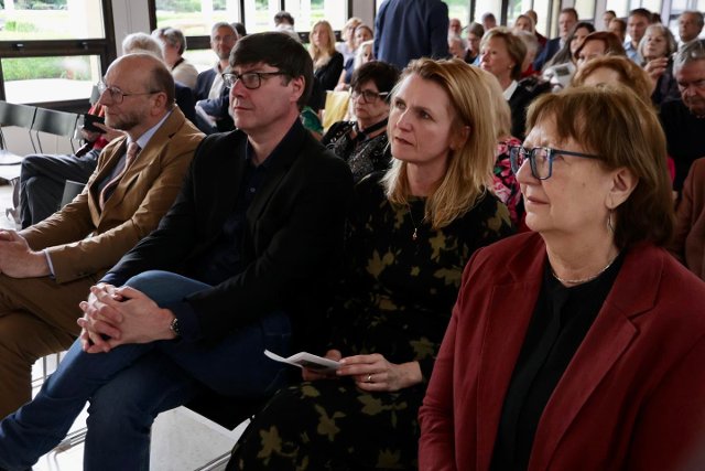 Nikdy nezapomenout: Výstava a diskuze k 80. výročí konce války