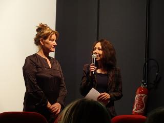 Son Excellence Madame Marie Chatardová, Ambassadeur de la République tchèque en France, et Madame Markéta Hodoušková, directrice du festival (à gauche)   . 