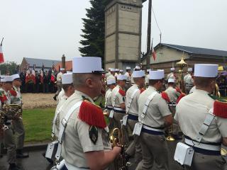 Ceremonie v Belloy-en-Santerre.