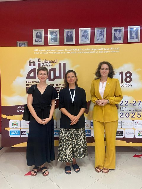 Festival international du film féminin 2025, la réalisatrice Veronika Lišková (au centre) avec les représentantes de l'ambassade à Rabat
