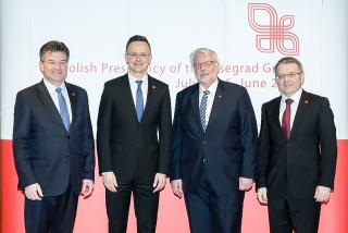 Ministři zahraničních věcí zemí V4 a Východního partnerství ve Varšavě, Copyright: MFA of Poland 