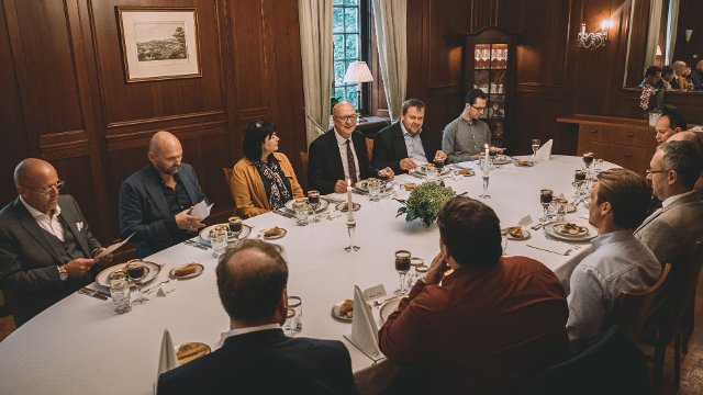 Working lunch hosted by the Ambassador
