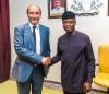 Přijetí velvyslance ČR nigerijským vice-prezidentem Yemi Osibanjo/ Reception of Ambassador of the Czech Rep. by Nigerian Vice-President Yemi Osibanjo/ Réception de l'Ambassadeur de la République Tchèque par le Vice-Président du Nigéria, Yemi Osibanjo