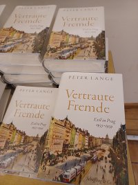 Vertraute Fremde