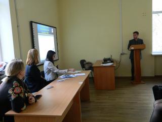 Дебати зі студентами у Горлівському інституті іноземних мов (Фото: Донбас СОС) 