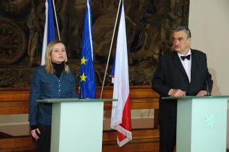 Ministr Schwarzenberg a Eva Njekljajeva