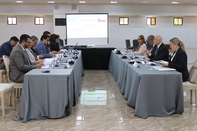 El Secretario de Estado R. Rubeš lideró consultas bilaterales en Honduras