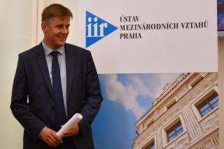 Náměstek Petříček na symposiu k české zahraniční politice