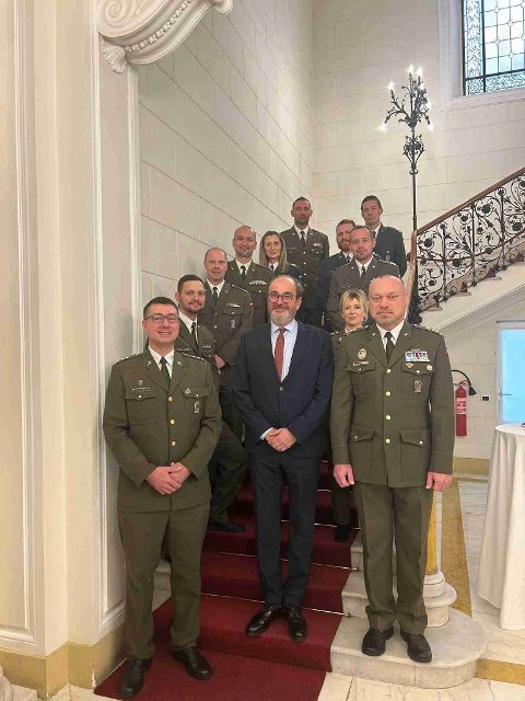 Velvyslanec České republiky v Itálii Jan Kohout přivítal nové zástupce unijní vojenské mise EUNAVFOR MED Irini