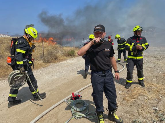 Čeští hasiči v oblasti Keratea v Řecku při koordinovaném zásahu proti lesnímu požáru
