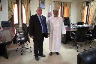 Velvyslanec Pavel Mikeš a předseda obchodní komory Moussa Sidi Mohamed