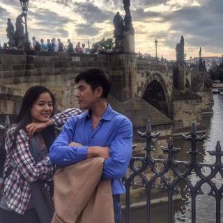  Ritz Azul and Paulo Avelino in front of Prague´s iconic 14th century Charles Bridge 