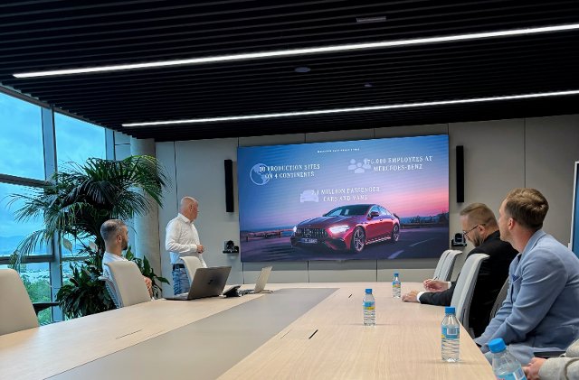 Návštěva závodu MercedesBenz ve Vitorii