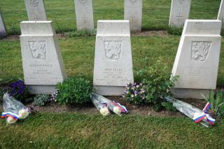 Commemoration of Czechoslovak WWII soldiers at Eindhoven cemetery