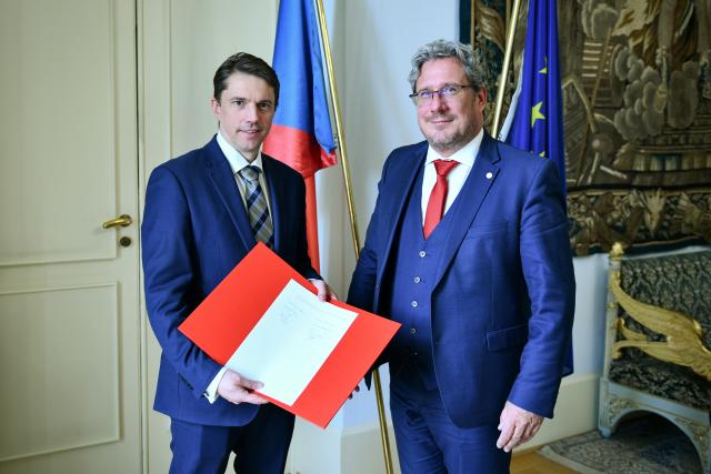 Ministerstvo zahraničí a Ministerstvo dopravy spojují síly k podpoře exportu